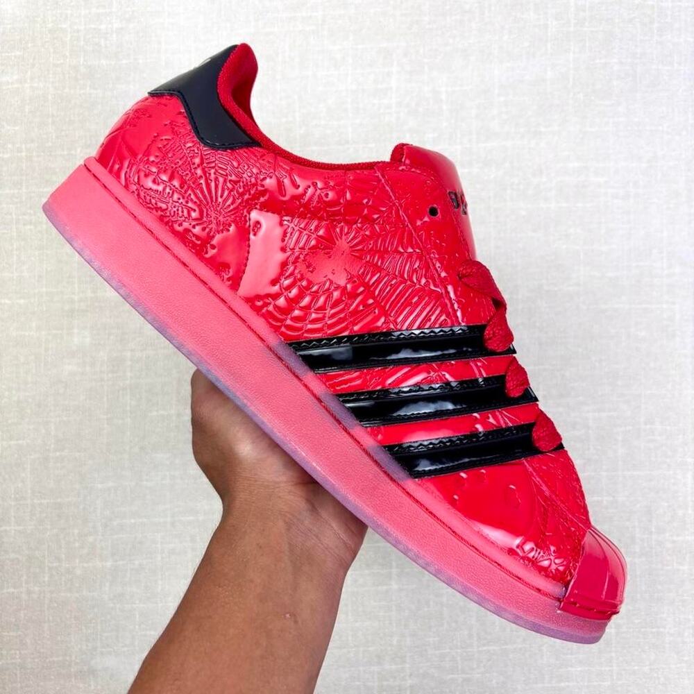 🕸️ 2026 Sp5der x adidas Superstar “Red Black” 9.5M